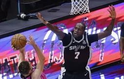 Gorgui Dieng revient aux Spurs