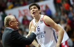 Cedi Osman rejoint les Cavaliers pour 8.3 millions de dollars sur trois ans