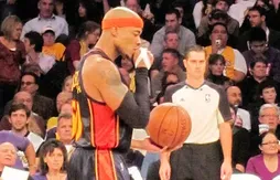 Corey Maggette aux Bucks contre Bell et Gadzuric