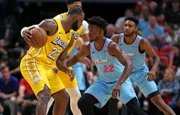 À l’arraché, le tandem LeBron-Davis fait tomber le Heat dans sa salle