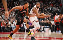 Scottie Barnes s’envoie des fleurs après sa performance contre Kevin Durant