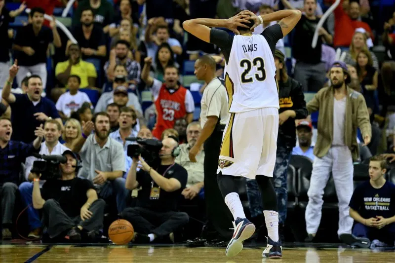 Les Hawks résistent à un énorme Anthony Davis