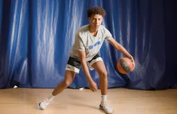 Pour rejoindre son frère Dyson, Dash Daniels va se préparer en Australie