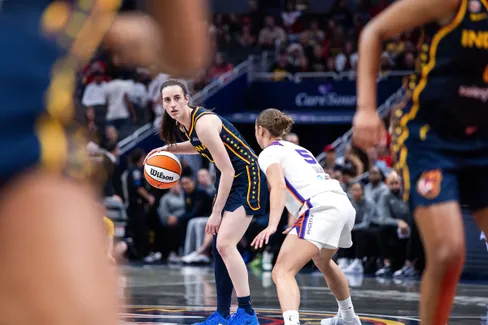 https://www.basketusa.com/thumbor/Dm02Jm9p3Ntnk_rgJvd9KQpJlXI=/488x325/smart/filters:format(webp)/https%3A%2F%2Fmedia.basketusa.com%2Fmain%2F2026%2F06%2FUSATSI_29249795_168380191_lowres1.jpg