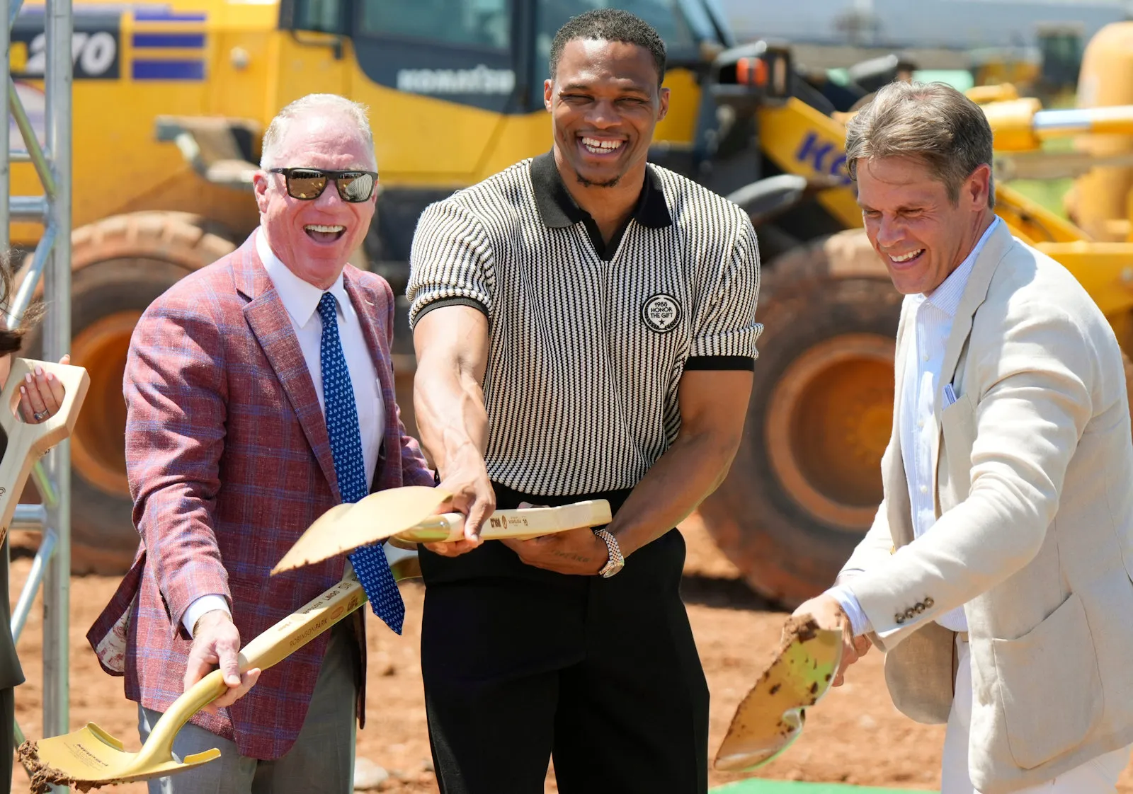 De son ancien playground à sa propre école, l'autre vie de Russell Westbrook