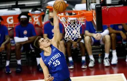 Luka Garza récompensé d’un contrat de deux ans