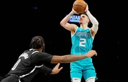 Malgré Kyrie Irving, les Nets se sabordent contre les Hornets