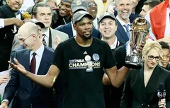 Kevin Durant élu MVP des Finals