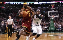 LeBron James aux Philippines pour aider de jeunes basketteurs dans un show TV