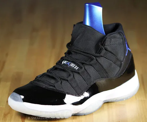 air-jordan-xi-2009-space-jam-04