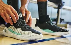 Stephen Curry dévoile la Curry 11