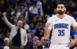 Goga Bitadze reste au Magic