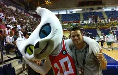 Interviewer la mascotte du Mondial : une mission impossible