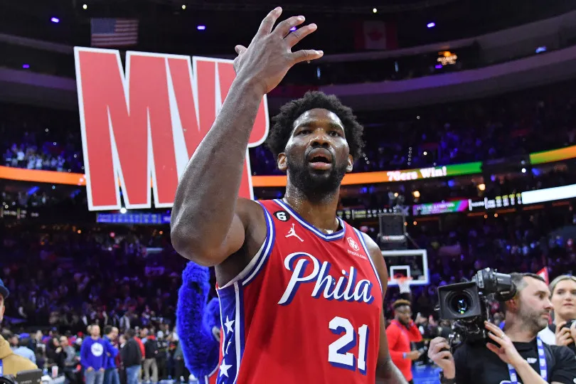 Joel Embiid reste à l'infirmerie 7 à 10 jours supplémentaires