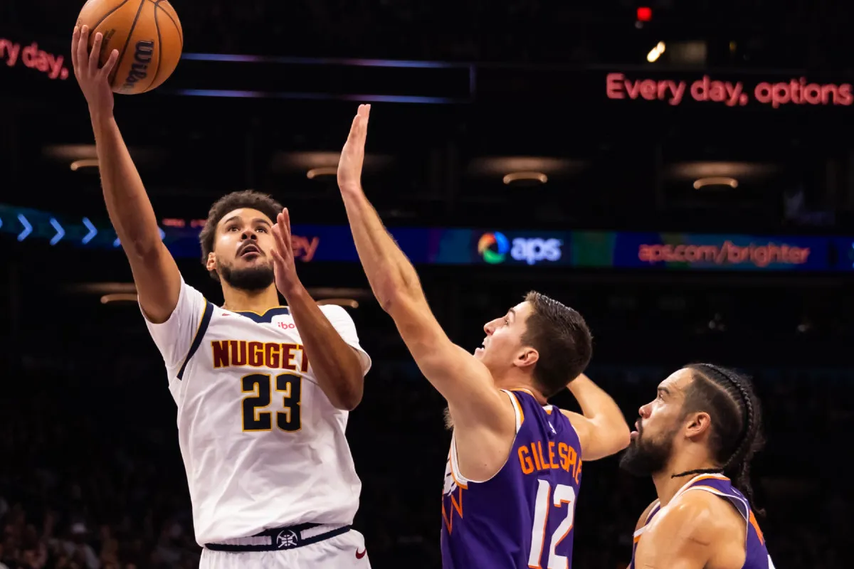 Les Nuggets face aux Suns