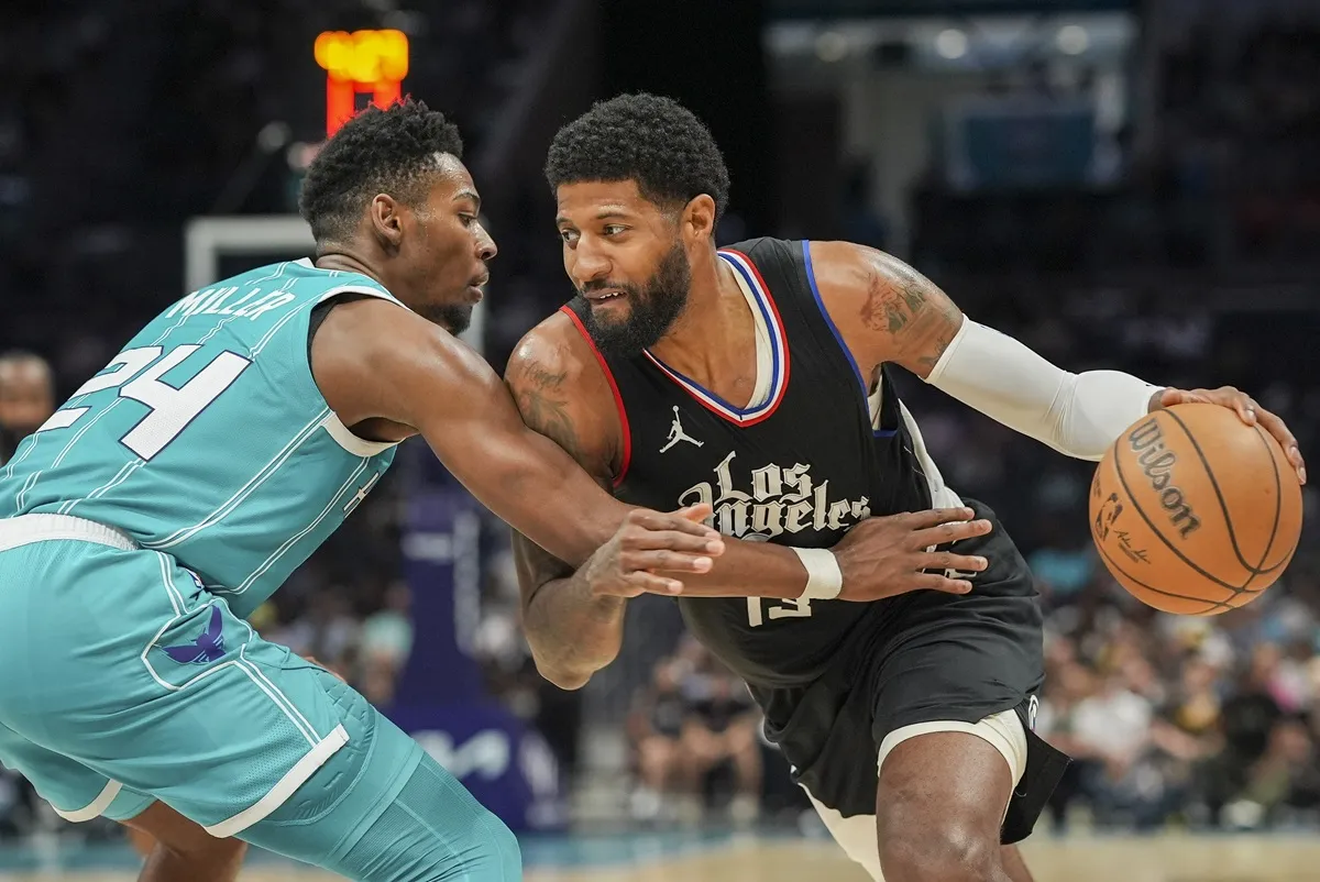 Brandon Miller et Paul George