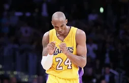 Kobe Bryant donne sa version des dauphins et des requins