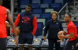 Direction la WNBA pour l’ancienne assistante des Pelicans, Teresa Weatherspoon