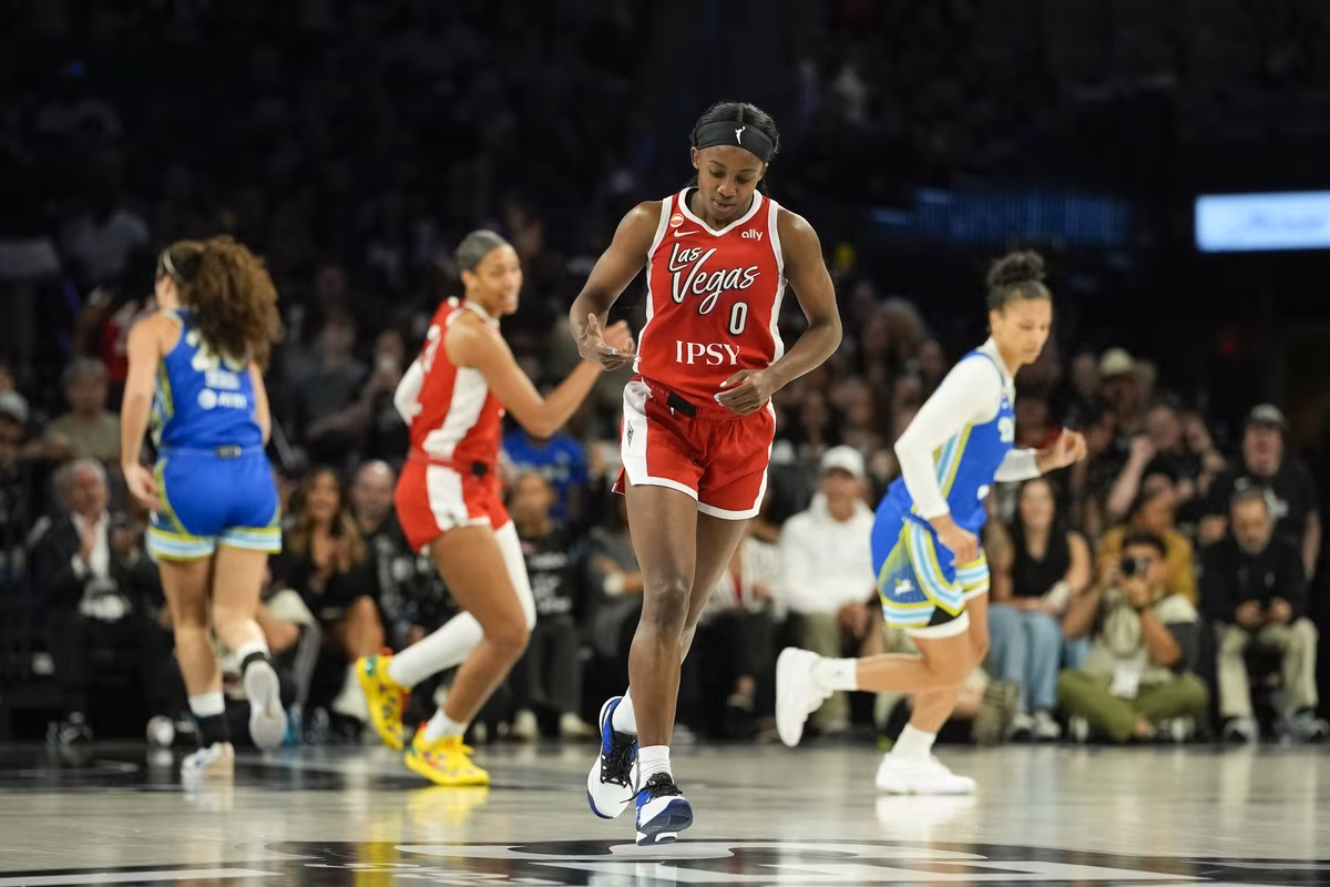 Jackie Young et A'ja Wilson trop fortes pour le Sky