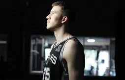 Denver n’aime pas les écrans de Jakob Poeltl