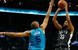 Les Hornets pris dans les pinces de Crabbe