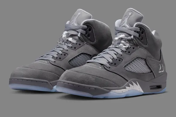 Un coloris « Wolf Grey » pour la Air Jordan 5