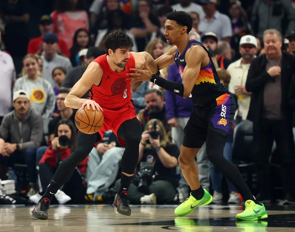 Deni Avdija (Blazers) contre les Suns