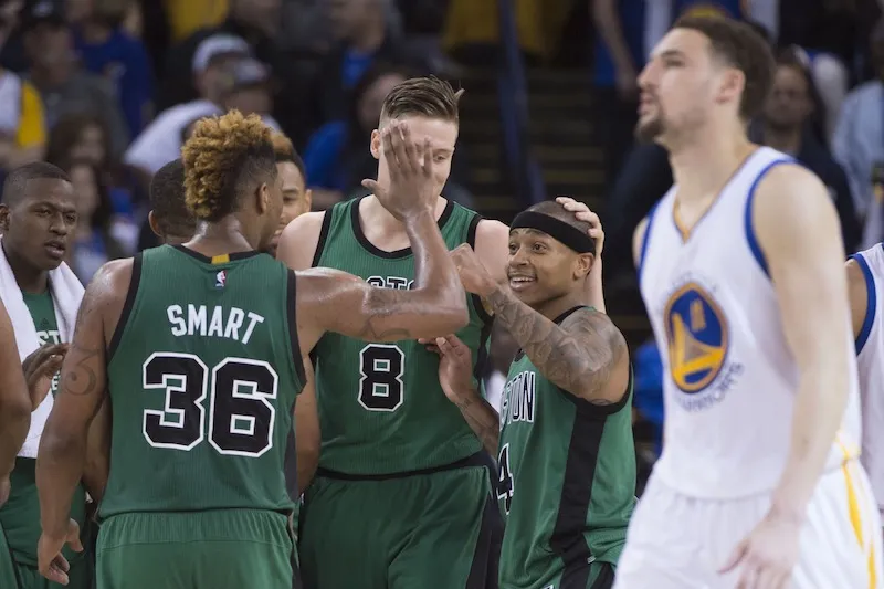 Après un match de folie, Boston met fin à l'invincibilité des Warriors à domicile