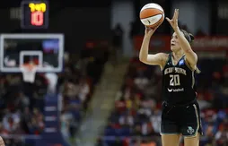 Sabrina Ionescu inscrit 20 paniers de suite et explose le record dans un concours à 3-points !