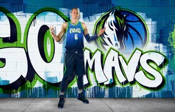 Un graffiti pour le nouveau maillot des Mavericks