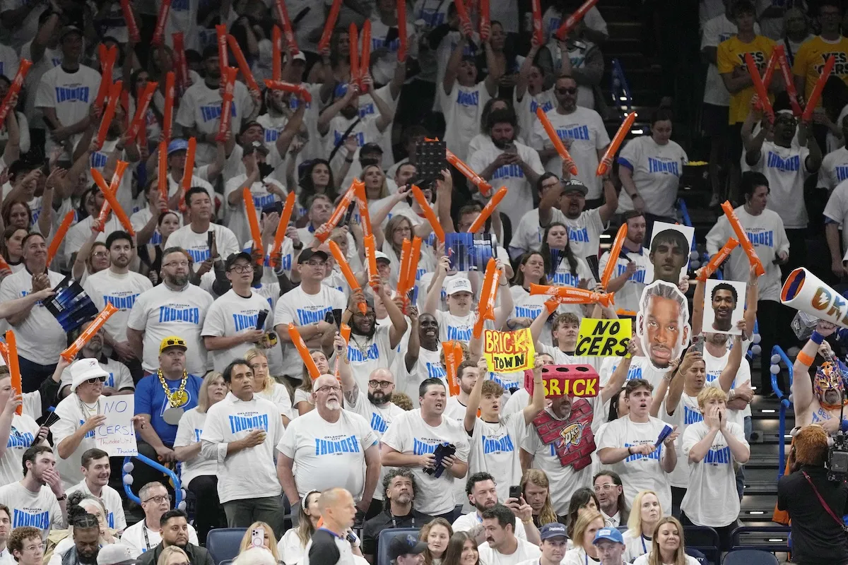 thunder pacers fans