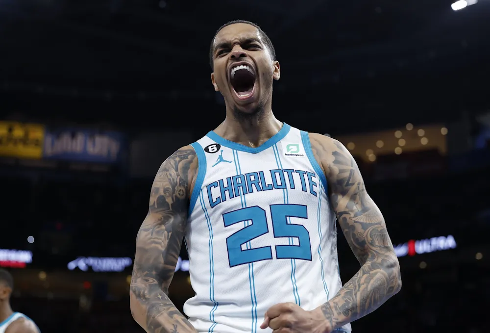 PJ Washington reste chez les Hornets