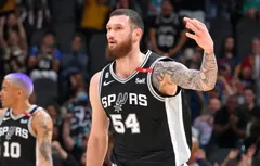 « El Mamu » sort de sa boîte à San Antonio