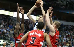 Dirk Nowitzki (40 points) monstrueux pour abattre les Blazers en prolongation