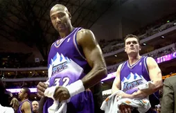 Le 7 avril 1998, le papy Karl Malone fait de la résistance avec 56 points contre Golden State