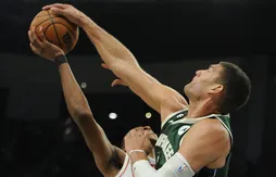 Milwaukee a retrouvé le mur Lopez