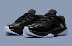 Une Air Jordan 11 Low parée de noir et d’or
