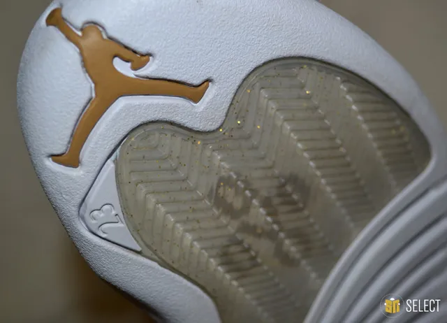 sn-select-air-jordan-xii-ovo-23