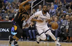 À cause du duo Conley-Valanciunas, Devin Booker frôle encore les 50 points pour rien