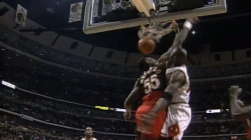 Dikembe Mutombo persiste et signe : 