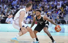 Révélation olympique, Carlik Jones confirme des contacts avec la NBA