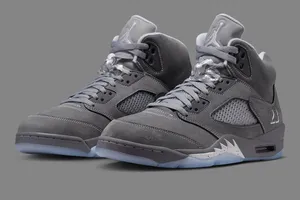 Un coloris « Wolf Grey » pour la Air Jordan 5