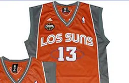 Phoenix envoie un message politique