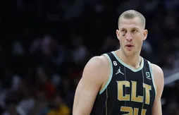 Mason Plumlee s’offre une nouvelle pige à Charlotte