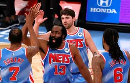 James Harden (triple double) et Kevin Durant (42 points) font plier le Magic