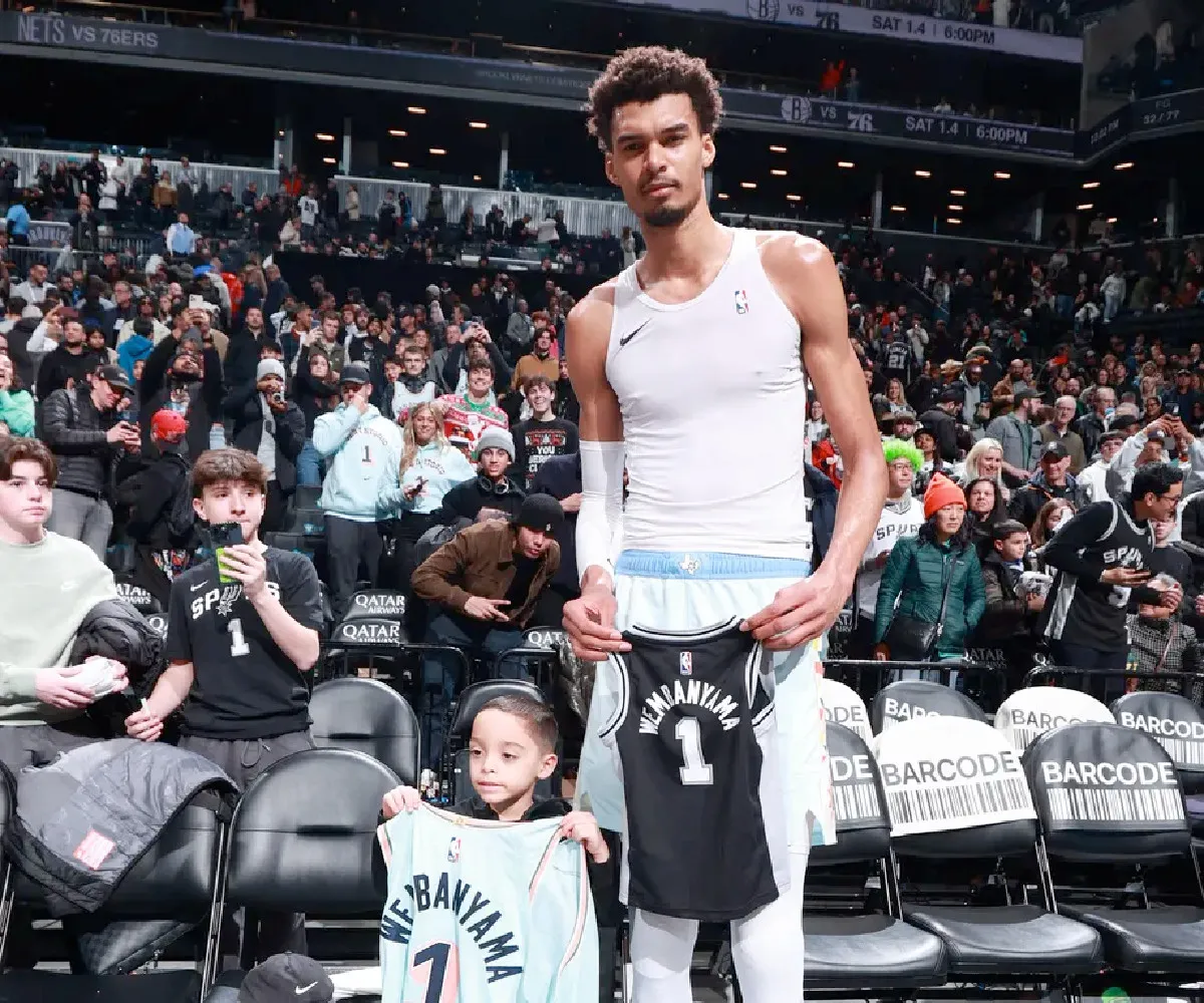 Le maillot de Victor Wembanyama vendu aux enchères