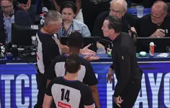 Les Cavaliers ont coulé mais Kenny Atkinson a gardé ses temps-morts
