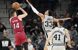 Sans forcer, le Heat se relance face aux Spurs