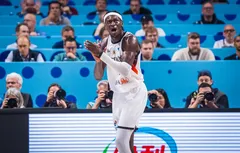 Les Pistons et trois autres franchises NBA sur la piste d’Isaac Bonga ?