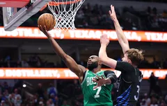 À Dallas, Jaylen Brown et les Celtics résistent à Cooper Flagg